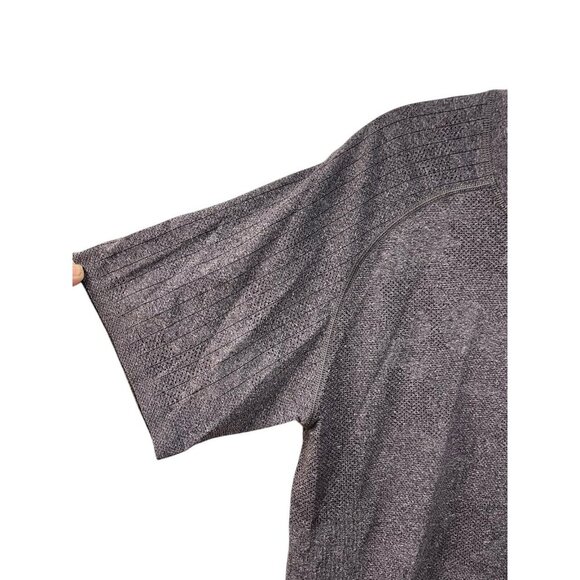 Lululemon Vent Tech Shirt Heathered Purple Men’s Size M Active Gym Athletic - Picture 4 of 6